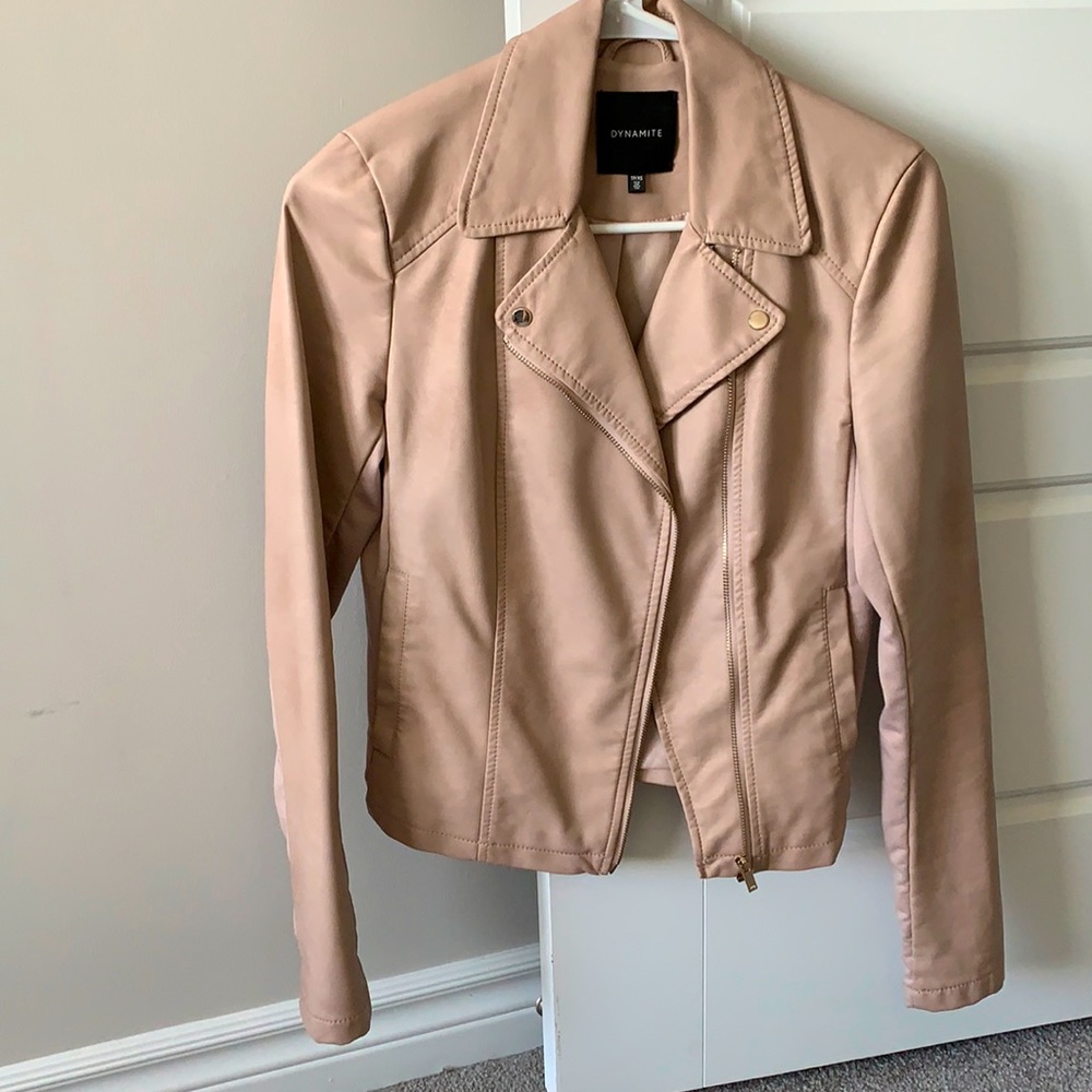 Jacket color cream